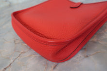 Load image into Gallery viewer, HERMES  EVELYNE TPM Clemence leather Rouge de Coeur D Engraving Shoulder bag 700100105