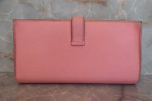将图片加载到图库查看器,HERMES Bearn Soufflet Epsom leather Rose confetti T刻印 Wallet 700120187