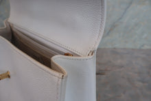 Load image into Gallery viewer, CHANEL Matelasse Trapezoid Hand bag Caviar skin/Plastic White/Gold hadware Hand bag500050069