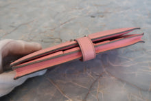 将图片加载到图库查看器,HERMES Bearn Soufflet Epsom leather Rose confetti T刻印 Wallet 700120187