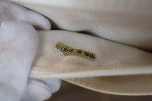 Load image into Gallery viewer, CHANEL Matelasse Trapezoid Hand bag Caviar skin/Plastic White/Gold hadware Hand bag500050069