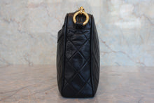 Load image into Gallery viewer, CHANEL Matelasse fringe chain shoulder bag Lambskin Black/Gold hadware Shoulder bag 800040140