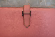 将图片加载到图库查看器,HERMES Bearn Soufflet Epsom leather Rose confetti T刻印 Wallet 700120187