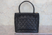 将图片加载到图库查看器,CHANEL/香奈儿 复刻托特包 荔枝皮 Black/Gold hardware(黑色/金色金属) 托特包 800080231