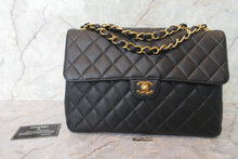 Load image into Gallery viewer, CHANEL Medium Matelasse single flap chain shoulder bag Caviar skin Black/Gold hadware Shoulder bag 700090070