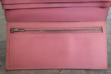 将图片加载到图库查看器,HERMES Bearn Soufflet Epsom leather Rose confetti T刻印 Wallet 700120187