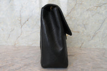 Load image into Gallery viewer, CHANEL Medium Matelasse single flap chain shoulder bag Caviar skin Black/Gold hadware Shoulder bag 700090070