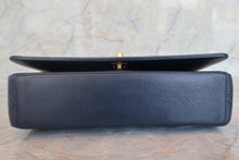 將圖片載入圖庫檢視器 CHANEL/シャネル チェーンショルダーバッグ ラムスキン ネイビー/ゴールド金具 ショルダーバッグ 700050006