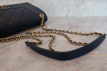 將圖片載入圖庫檢視器 CHANEL/シャネル チェーンショルダーバッグ ラムスキン ネイビー/ゴールド金具 ショルダーバッグ 700050006
