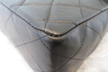 Load image into Gallery viewer, CHANEL Medium Matelasse single flap chain shoulder bag Lambskin Black/Gold hadware Shoulder bag 700090125