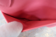 Load image into Gallery viewer, HERMES LINDY 26 Evercolor leather Rose azalee A Engraving Shoulder bag 700070292