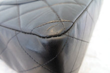 Load image into Gallery viewer, CHANEL Medium Matelasse single flap chain shoulder bag Lambskin Black/Gold hadware Shoulder bag 700090125