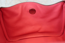 Load image into Gallery viewer, HERMES LINDY 26 Evercolor leather Rose azalee A Engraving Shoulder bag 700070292