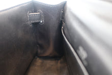 Load image into Gallery viewer, HERMES Pochette Kelly Gulliver leather Black □H Engraving Hand bag 700120221