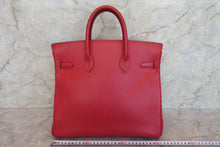 Load image into Gallery viewer, HERMES HAUT A COURROIRE 32 Graine Couchevel leather  Rouge vif □B Engraving Hand bag 700070103
