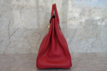 Load image into Gallery viewer, HERMES HAUT A COURROIRE 32 Graine Couchevel leather  Rouge vif □B Engraving Hand bag 700070103
