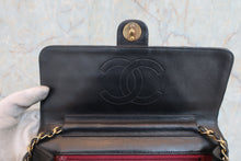 将图片加载到图库查看器,CHANEL/香奈儿 CF 按压锁 链条包 羊皮 Black/Gold hadware(黑色/金色金属) 肩背包 800060031