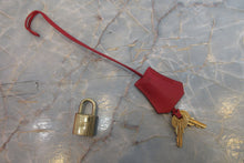 Load image into Gallery viewer, HERMES HAUT A COURROIRE 32 Graine Couchevel leather  Rouge vif □B Engraving Hand bag 700070103