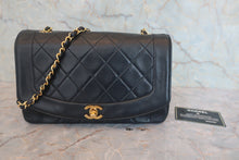 Load image into Gallery viewer, CHANEL Diana matelasse chain shoulder bag Lambskin Black/Gold hadware Shoulder bag 800030130