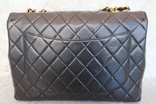 Load image into Gallery viewer, CHANEL Medium Matelasse single flap chain shoulder bag Lambskin Black/Gold hadware Shoulder bag 700100071