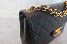 Load image into Gallery viewer, CHANEL Medium Matelasse single flap chain shoulder bag Lambskin Black/Gold hadware Shoulder bag 700100071