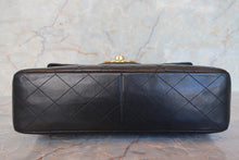 Load image into Gallery viewer, CHANEL Medium Matelasse single flap chain shoulder bag Lambskin Black/Gold hadware Shoulder bag 700100071