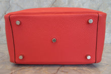Load image into Gallery viewer, HERMES LINDY 26 Clemence leather Rouge pivoine T Engraving  Shoulder bag 700050250