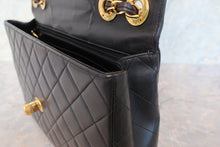 Load image into Gallery viewer, CHANEL Medium Matelasse single flap chain shoulder bag Lambskin Black/Gold hadware Shoulder bag 700100071