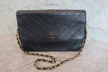 画像をギャラリービューアに読み込む, CHANEL/シャネル Vステッチチェーンショルダーバッグ ラムスキン ブラック/ゴールド金具 ショルダーバッグ 800030139