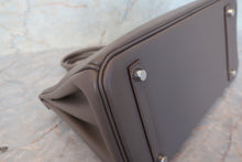 Load image into Gallery viewer, HERMES BIRKIN 30 Epsom leather Etain □P Engraving Hand bag 700100102