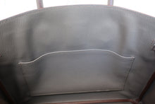 Load image into Gallery viewer, HERMES BIRKIN 30 Epsom leather Etain □P Engraving Hand bag 700100102