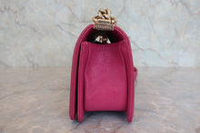 Load image into Gallery viewer, CHANEL LeBOY CHANEL chain shoulder bag Caviar skin Pink/Gold hadware Shoulder bag 800030161