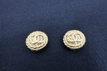 Load image into Gallery viewer, CHANEL CC mark earring Gold plate Gold Earring 500100070