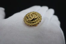 Load image into Gallery viewer, CHANEL CC mark earring Gold plate Gold Earring 500100070