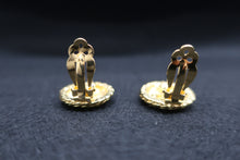 Load image into Gallery viewer, CHANEL CC mark earring Gold plate Gold Earring 500100070