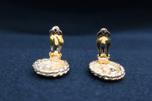 Load image into Gallery viewer, CHANEL CC mark earring Gold plate Gold Earring 500100070