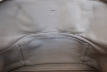 Load image into Gallery viewer, HERMES/BOLIDE 31 Clemence leather Craie D Engraving Shoulder bag 700100058