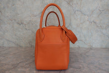 画像をギャラリービューアに読み込む, HERMES/エルメス リンディ30 トリヨンクレマンス オレンジ □P刻印 ショルダーバッグ 800030014