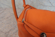 画像をギャラリービューアに読み込む, HERMES/エルメス リンディ30 トリヨンクレマンス オレンジ □P刻印 ショルダーバッグ 800030014