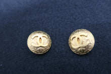 Load image into Gallery viewer, CHANEL CC mark earring Gold plate Gold Earring 500100123