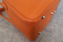 画像をギャラリービューアに読み込む, HERMES/エルメス リンディ30 トリヨンクレマンス オレンジ □P刻印 ショルダーバッグ 800030014