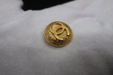 Load image into Gallery viewer, CHANEL CC mark earring Gold plate Gold Earring 500100123