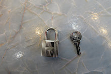 画像をギャラリービューアに読み込む, HERMES/エルメス ピコタンロックPM トリヨンクレマンス ルビー □R刻印 ハンドバッグ 700100205