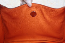 画像をギャラリービューアに読み込む, HERMES/エルメス リンディ30 トリヨンクレマンス オレンジ □P刻印 ショルダーバッグ 800030014