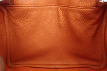 画像をギャラリービューアに読み込む, HERMES/エルメス リンディ30 トリヨンクレマンス オレンジ □P刻印 ショルダーバッグ 800030014