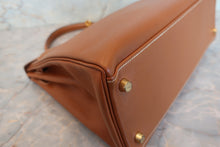 Load image into Gallery viewer, HERMES KELLY 32 Graine Couchevel leather Gold 〇Y Engraving Shoulder bag 700090060