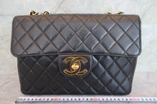 Load image into Gallery viewer, CHANEL Medium Matelasse single flap chain shoulder bag Lambskin Black/Gold hadware Shoulder bag 700070307