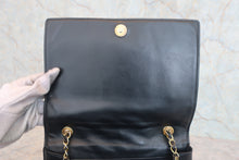 Load image into Gallery viewer, CHANEL Matelasse chain shoulder bag Lambskin Black/Gold hadware Shoulder bag 800030146