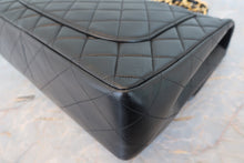 Load image into Gallery viewer, CHANEL Medium Matelasse single flap chain shoulder bag Lambskin Black/Gold hadware Shoulder bag 700070307