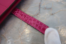 Load image into Gallery viewer, HERMES  Bearn Soufflet Crocodile Alligator Rose Sherazard □Q Engraving Wallet 400050183